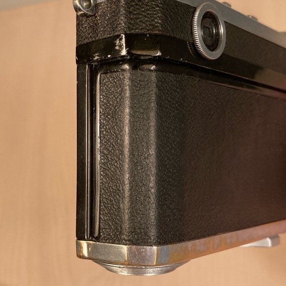 Contax II Zeiss Ikon 35mm Rangefinder Camera w/ Jupiter 8M 50mm f / 2 (Serviced) - Picture 10 of 17